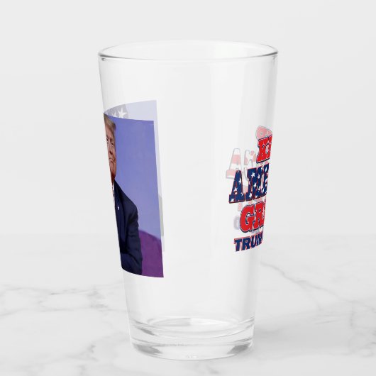 トランプ大統領がアメリカ国旗を掲げる タンブラーグラス (左)