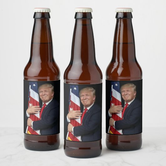 トランプ大統領がアメリカ国旗を掲げる ビールラベル (ボトル)