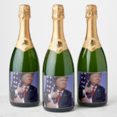 トランプ大統領が旗を掲げる スパークリングワインラベル (ボトル)