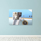 トランプ大統領が空軍1に降り立つ キャンバスプリント (インサイチュ (ウッドフロア))