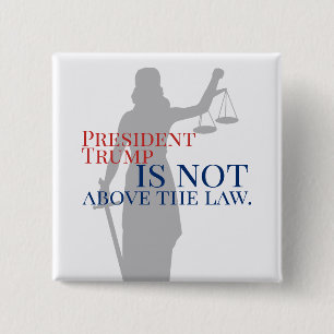 トランプ大統領は法廷女裁判官の上に立たない 缶バッジ