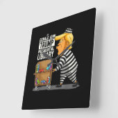 トランプ大統領図書館の刑務所 スクエア壁時計 (傾斜)