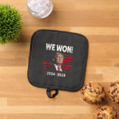 トランプ大統領就任式勝利の誇り MAGA 鍋敷き (トップダウン)