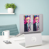 トランプ大統領 – 勝利 シール (デスク上のノートパソコン)