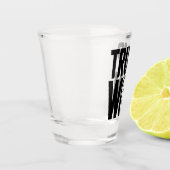 トランプ氏がトランプ大統領の大統領演説を勝ち取った ショットグラス (左)