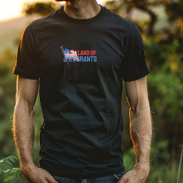 トランプ氏に反対するメッセージフラッグTシャツ Tシャツ