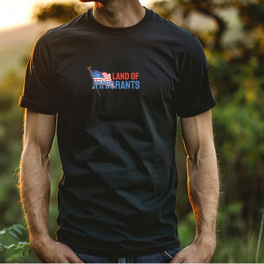 トランプ氏に反対するメッセージフラッグTシャツ Tシャツ