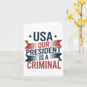 トランプ米国の大統領は犯罪者である カード (黄色い花)