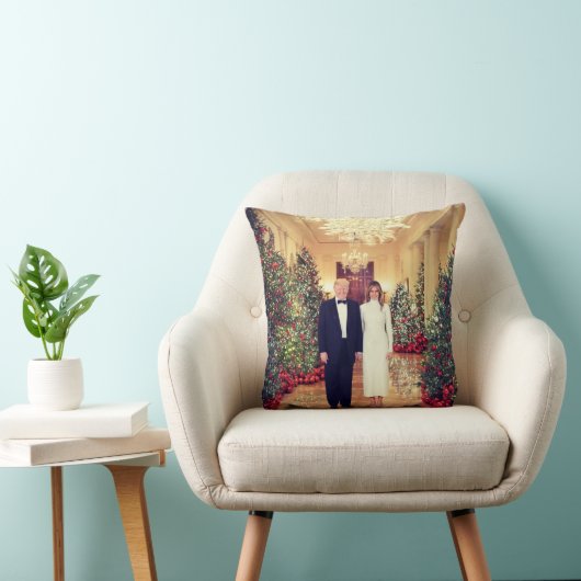 トランプ米大統領ホワイトハウスクリスマス クッション (椅子)