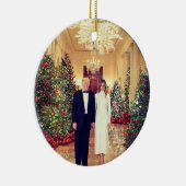 トランプ米大統領ホワイトハウスクリスマス セラミックオーナメント (右)