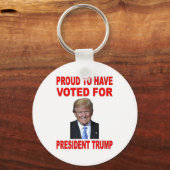 トランプ誇りを持った大統領に投票した キーホルダー (正面)