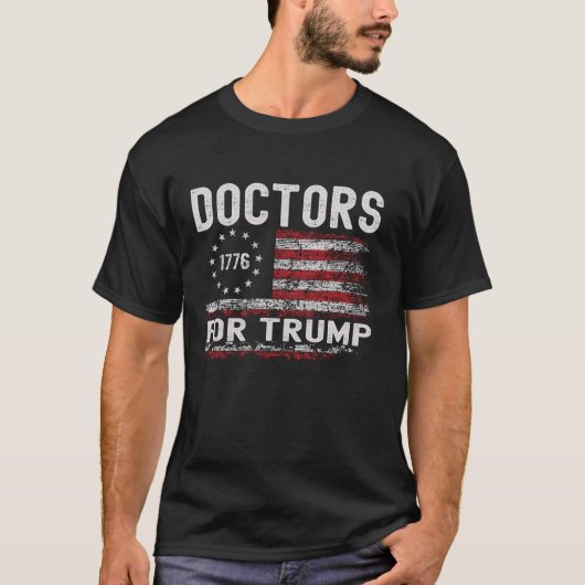 トランプ選挙おもしろい医師米国国旗Tシャツ Tシャツ (正面)