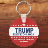 トランプ選挙2024ゴミはゴミを取り出した キーホルダー (正面)