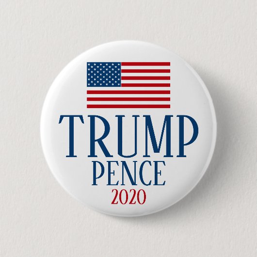 トランプ2020 -名門私立校風のアメリカ国旗の赤白青 缶バッジ (正面)