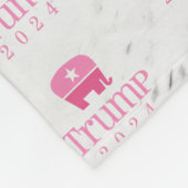 トランプ2024かわいいピンクの象 フリースブランケット (角)
