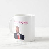 トランプ2024アメリカを連れ戻すパパの家 コーヒーマグカップ (正面左)