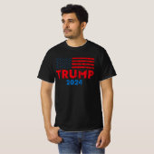 トランプ2024アメリカ国旗プロトランプ Tシャツ (正面フル)