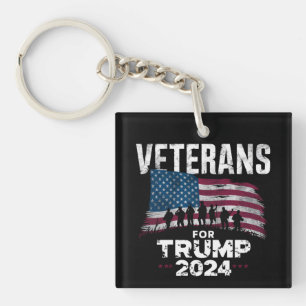 トランプ2024アメリカ国旗ベテランお父さんおじいさん キーホルダー