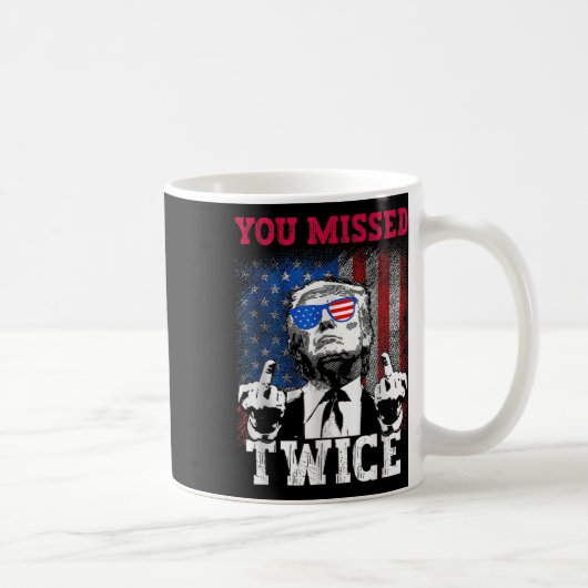 トランプ2024アメリカ国旗恋しく思を2回 コーヒーマグカップ (右)