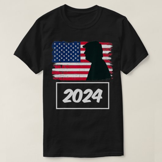 トランプ2024ヴィンテージアメリカ国旗のレトログラフィックアプリ Tシャツ (デザイン正面)
