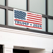 トランプ2024国旗アメリカ 横断幕 (ビルの外側)
