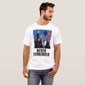 トランプ2024決して降伏しない Tシャツ (正面フル)