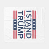トランプ2024私はトランプのサポートプレジデントと立つ フリースブランケット (正面(横))