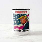 トランプ2024私は見た方が良い ツートーンマグカップ (中央)