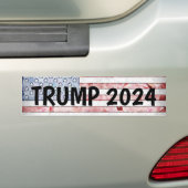 トランプ2024米国旗 バンパーステッカー (車上)