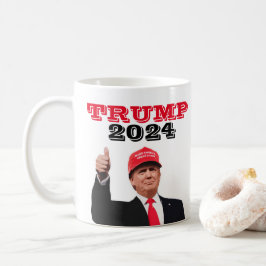 トランプ2024親指アップ コーヒーマグカップ