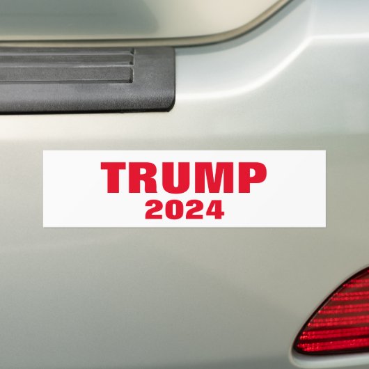 トランプ2024赤カラフル白はっきりしたトレンディークール バンパーステッカー (車上)