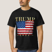 トランプ2024金ゴールドグランジヴィンテージ米国国旗 Tシャツ (正面)