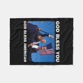 トランプ2024 God Bless You - God Bless America フリースブランケット (正面(横))