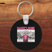 トランプ2024 Take America Ck Daddy's Home Trump Pink キーホルダー (正面)