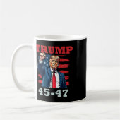 トランプ45-47はっきりした大統領のデザイン コーヒーマグカップ (左)