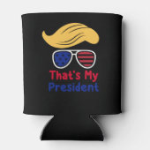 トランプ47 – それは私の大統領である 缶クーラー (裏面)