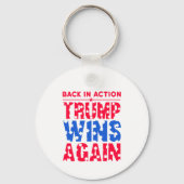 トランプ – アクションに戻るトランプが再び勝利 キーホルダー (裏面)