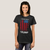 トランプ・プロトランプ・サポーターと立つ1 Tシャツ (正面フル)