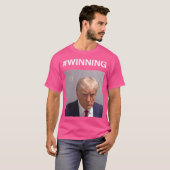 トランプ・マグショット勝利 Tシャツ (正面フル)