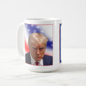 トランプ・マグショット、2023年8月24日の逮捕コメント コーヒーマグカップ (正面左)