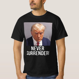 トランプ・ムグショット2024ドナルド・トランプは決して降伏しない Tシャツ
