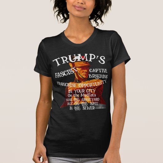 トランプ 従順な妻たちとの繁殖プログラムが開始 Tシャツ (正面)
