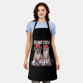 トランプ 2024 ペットを守ろう 猫 犬 MAGA エプロン (着用した状態)
