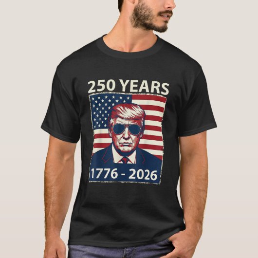 トランプ 250周年 アメリカ 1776年から2026年まで Tシャツ (正面)