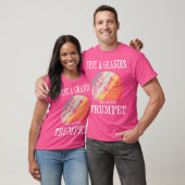 トランペットが大好きなおじいちゃん Tシャツ (ユニセックス)