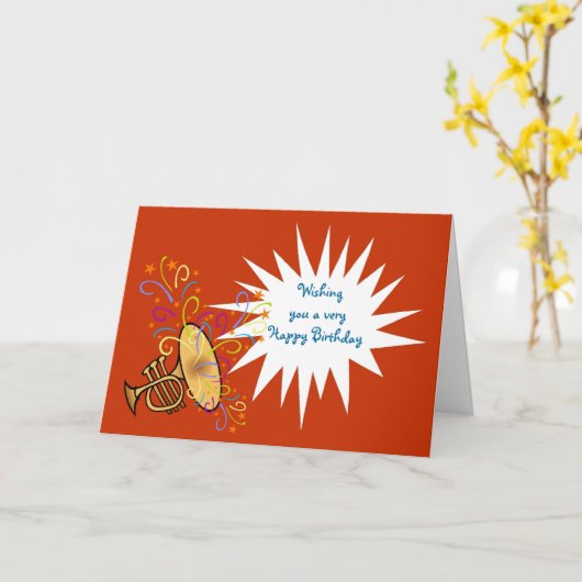 トランペットとストリーマーを持つハッピーバースデー カード (黄色い花)
