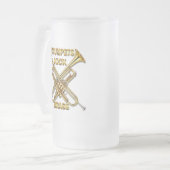 トランペットの蹴りの黄銅 フロストグラスビールジョッキ (正面左)