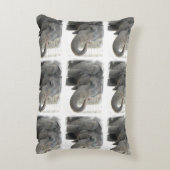 トランペットを吹く象 アクセントクッション (裏面(縦))