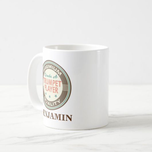 トランペット奏者のパーソナライズなオフィスのマグのギフト コーヒーマグカップ (正面左)