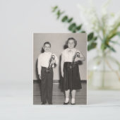 トランペット葉書き付き2人 ポストカード (スタンド正面)